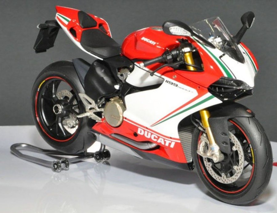 Bikes | Model & Die-Cast Tamiya Tamiya - 1/12 Ducati 1199 Panigale S Tricolore Plastic Model Kit [14132]