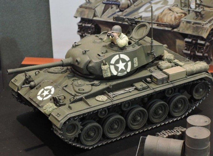 Military | Model & Die-Cast Tamiya Tamiya - 1/35 American Light Tank M24 Chaffee Plastic Model Kit [37020]