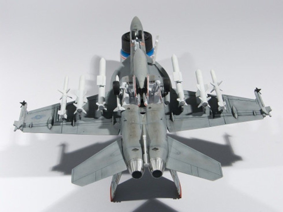 Aircraft | Model & Die-Cast Tamiya Tamiya - 1/72 F/A-18E Super Hornet Plastic Model Kit [60746]