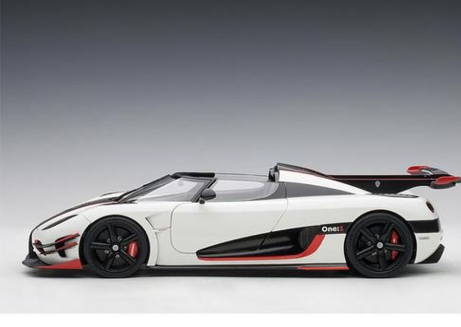 Model & Die-Cast AUTOart Auto Art 1/18 79016 Koenigsegg One : 1 (Pebble White/Carbon Black /Red Accents)