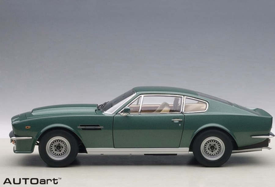 Model & Die-Cast AUTOart Auto Art 1/18 70224 Aston Martin V8 Vantage 1985 (Forest Green)