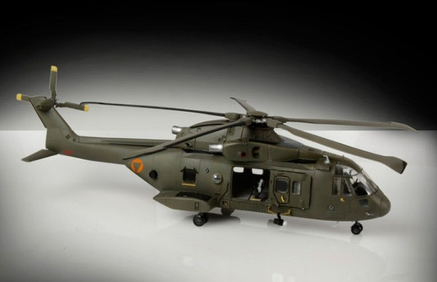 Aircraft | Model & Die-Cast Italeri Italeri - 1/72 Agustawestland Aw-101 Skyfall 007 Movie Plastic Model Kit [1-1332]